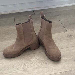 Steve Madden Haylan Chelsea Boot (Women)